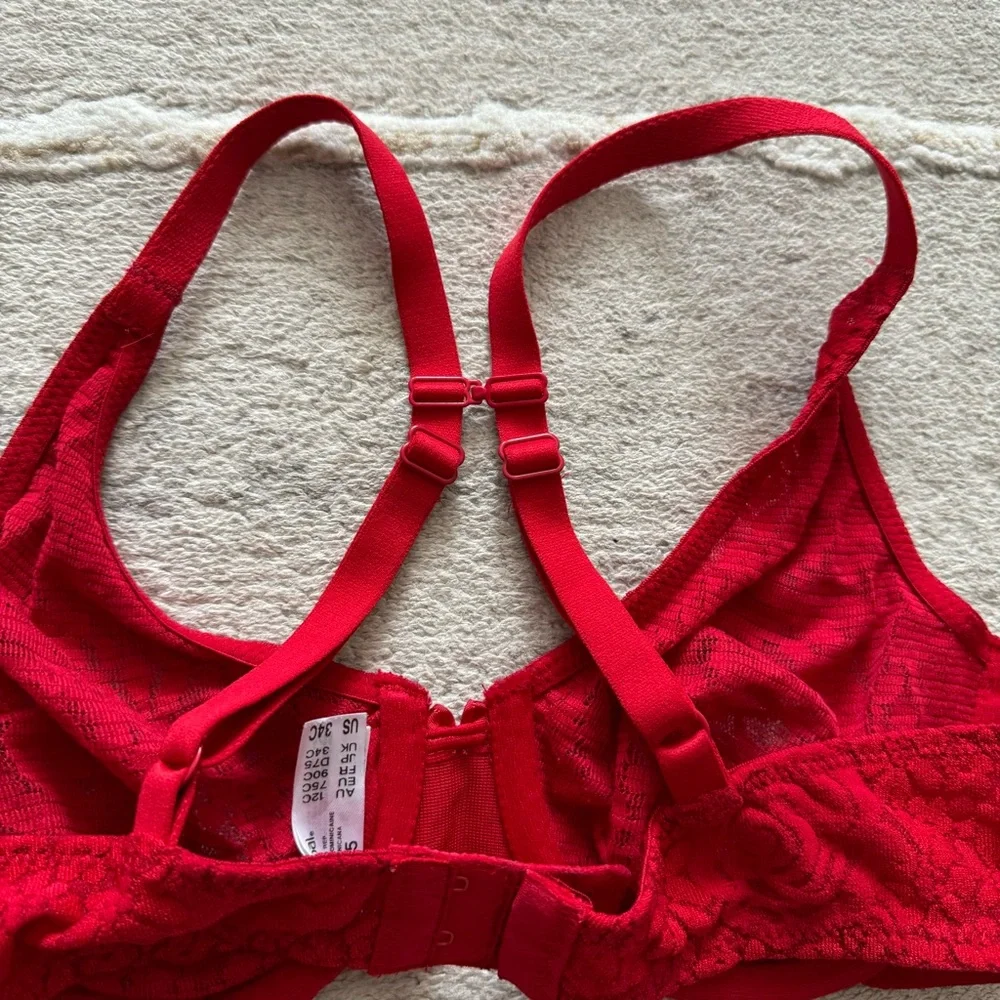 Like 🆕 Wacoal sheer sexy lacy floral bra